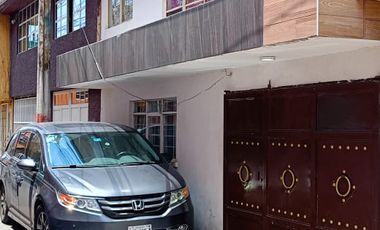 Casa en Venta iztacalco, CDMX –5 recamaras, 3 baños.