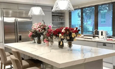 🏡 FOR SALE | Modern House in Urdaneta Village, Makati 🏙️