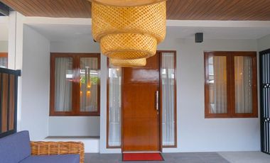 RUMAH KEREN MINIMALIS MODERN FULL FURNISHED 2 LANTAI SIAP HUNI DI CHERRYFIELD BANDUNG