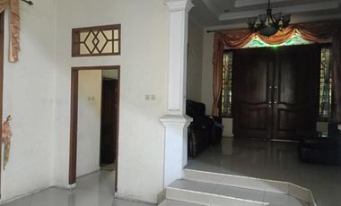 RUMAH KEREN 2 LANTAI LINGKUNGAN NYAMAN STRATEGIS SIAP HUNI DI MARGAHAYU BANDUNG