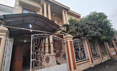 RUMAH KEREN 2 LANTAI LINGKUNGAN NYAMAN STRATEGIS SIAP HUNI DI MARGAHAYU BANDUNG