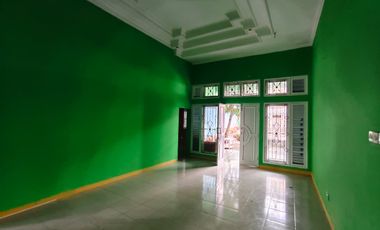 Dijual Cepat Rumah  Strategis di Banjarsari,Solo Luas 1099m2 Bu!!