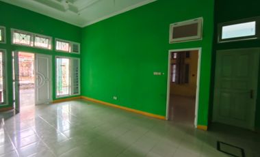 Dijual Cepat Rumah  Strategis di Banjarsari,Solo Luas 1099m2 Bu!!
