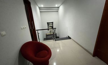 RUMAH IDAMAN 2 LANTAI MINIMALIS MODERN LINGKUNGAN ASRI NYAMAN SIAP HUNI DI CHERRYFIELD BANDUNG