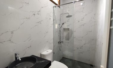 Dijual Cepat Rumah Mewah di Pusat Kota Lokasi Banjarsari,Solo Luas 137m2 Bu!!