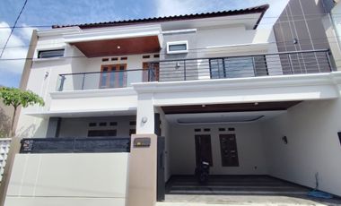 Dijual Cepat Rumah Mewah di Pusat Kota Lokasi Banjarsari,Solo Luas 137m2