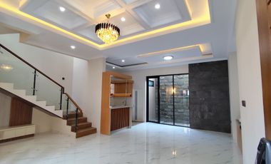 Dijual Cepat Rumah Mewah di Pusat Kota Lokasi Banjarsari,Solo Luas 137m2