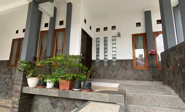 RUMAH IMPIAN MINIMALIS MODERN 2 LANTAI LINGKUNGAN ASRI NYAMAN SIAP HUNI DI SARIWANGI BANDUNG