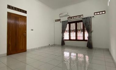 RUMAH IMPIAN MINIMALIS MODERN 2 LANTAI LINGKUNGAN ASRI NYAMAN SIAP HUNI DI SARIWANGI BANDUNG