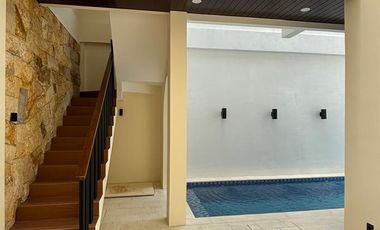 Villa 3 Kamar Tidur dengan Pemandangan Pantai Nusa Dua Mulai dari 3 Miliar