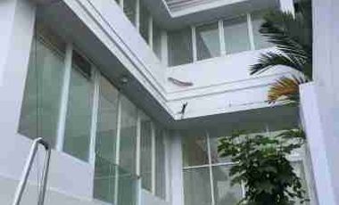 Dijual Rumah Citraland Lengkap Kolam Renang Pribadi. Golden Garnet