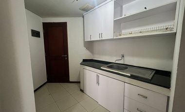 Bright & Clean Living 2BR Royal Medit – Garden View, Langkah ke Central Park