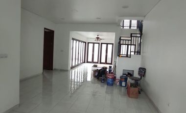 Rumah SEWA di Komplek BILLY MOON PONDOK KELAPA Duren Sawit