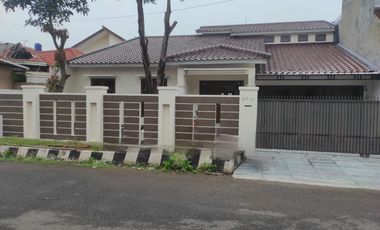 Rumah SEWA di Komplek BILLY MOON PONDOK KELAPA Duren Sawit