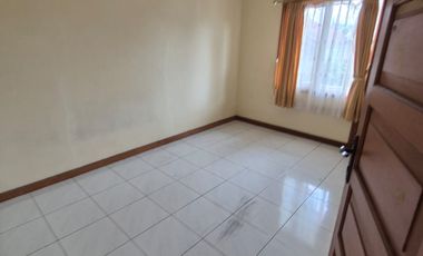 RUMAH ASRI NYAMAN TERAWAT FULL FURNISHED 2 LANTAI SIAP HUNI DI CIGADUNG BANDUNG