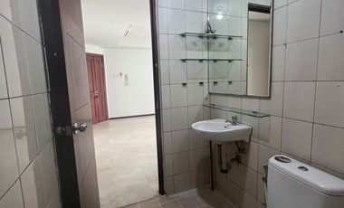 Hidup Modern di Lokasi Strategis , Disewakan apartemen 2br + 1 unfurnish di Royal Mediterania cocok yang sudah memiliki barang .