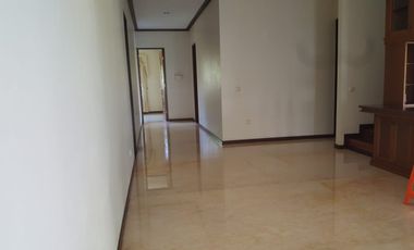 Dijual Rumah Besar View Bagus dekat Kampus UPI, NHI Setiabudi Bandung