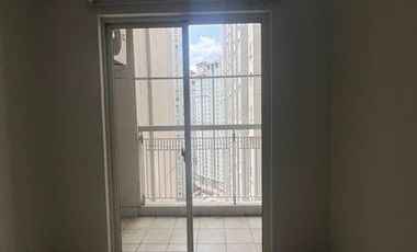 Super strategis! Disewakan 2br unfurnished Apartemen Royal Mediterania Garden Residence Selangkah ke Central park mall
