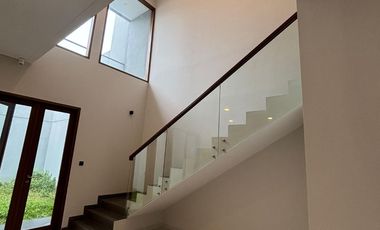 RUMAH BAGUS 2 LANTAI BANGUNAN BARU MINIMALIS MODERN SIAP HUNI DI CHERRYFIELD BANDUNG