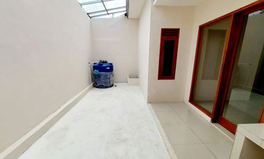 RUMAH BAGUS 2 LANTAI MINIMALIS MODERN LINGKUNGAN ASRI NYAMAN SIAP HUNI DI KOTA BALI RESIDENCE BANDUNG