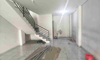 Di sewakan ruko 3 lantai siap pakai di meruya jakarta barat