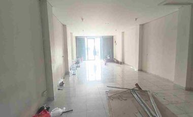 Di sewakan ruko 3 lantai siap pakai di meruya jakarta barat