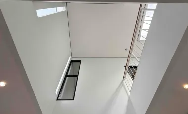 Dijual Rumah  2 Lantai Di Cireundeu Lokasi Lebak Bulus Gratis Canopy Mewah Jakarta Selatan