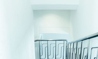 RUMAH CANTIK 2 LANTAI MINIMALIS MODERN LINGKUNGAN NYAMAN SIAP HUNI DI CIPAKU BANDUNG