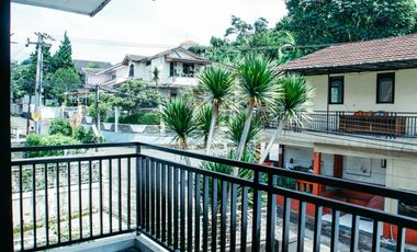 RUMAH CANTIK 2 LANTAI MINIMALIS MODERN LINGKUNGAN NYAMAN SIAP HUNI DI CIPAKU BANDUNG
