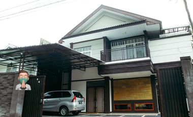 RUMAH CANTIK 2 LANTAI MINIMALIS MODERN LINGKUNGAN NYAMAN SIAP HUNI DI CIPAKU BANDUNG