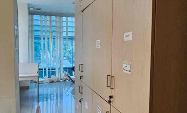 Dijual Rp 8,2 M Gedung Eks Bukopin Meruya