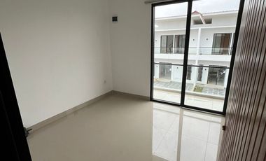 Rumah Baru Elegan Siap Huni Cicilan Mulai 4 Jutaan, Akses Strategis 10 Menit ke Tol Cijago dan Stasiun KRL di Depok - DP 0%, FREE PPN, Sertifikat SHM & Bebas Biaya Biaya