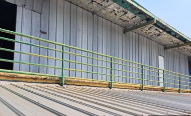 Gudang di Jalan Raya Narogong - Luas Tanah 1.700 M2