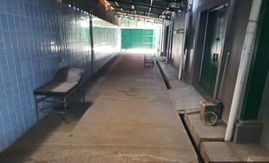 Gudang di Jalan Raya Narogong - Luas Tanah 1.700 M2