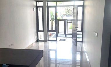 Dijual Rumah Baru Renov Minimalis Cocok untuk Keluarga di Margahayu Raya Metro Bandung, Akses Mobil