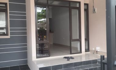 Dijual Rumah Baru Renov Minimalis Cocok untuk Keluarga di Margahayu Raya Metro Bandung, Akses Mobil