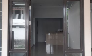 Dijual Rumah Baru Renov Minimalis Cocok untuk Keluarga di Margahayu Raya Metro Bandung, Akses Mobil