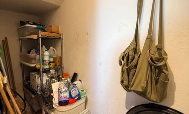 Casa de uso mixto, en esquina, en el Centro de Mérida.