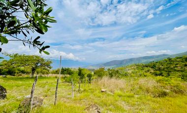 VENTA- CASA LOTE A 7 KM DE BARICHARA – NATURALEZA, SILENCIO Y ESTILO TRADICIONAL