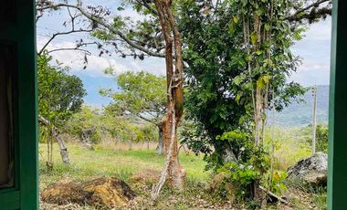 VENTA- CASA LOTE A 7 KM DE BARICHARA – NATURALEZA, SILENCIO Y ESTILO TRADICIONAL