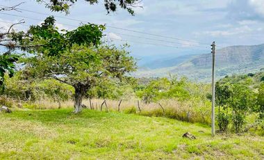 VENTA- CASA LOTE A 7 KM DE BARICHARA – NATURALEZA, SILENCIO Y ESTILO TRADICIONAL