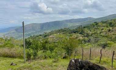 VENTA- CASA LOTE A 7 KM DE BARICHARA – NATURALEZA, SILENCIO Y ESTILO TRADICIONAL