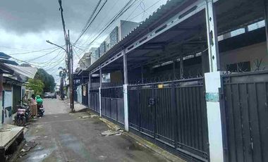 Rumah Siap Huni 1.5 lantai di Duri Kepa Jakbar