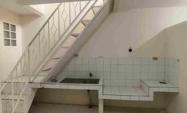 Rumah Siap Huni 1.5 lantai di Duri Kepa Jakbar