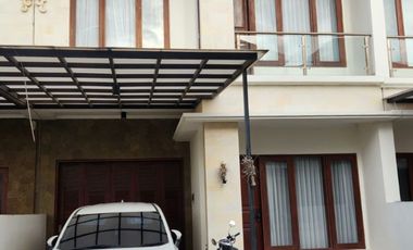 Dijual villa di seminyak suite lokasi sangat strategis