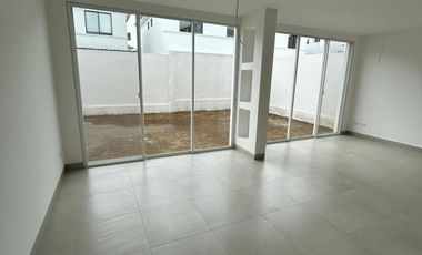 Casa con 3 Habitaciones en Alquiler, Vía a La Costa Alba del Bosque