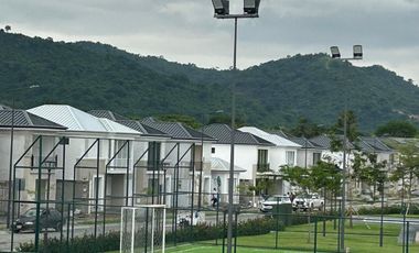 Casa con 3 Habitaciones en Alquiler, Vía a La Costa Alba del Bosque