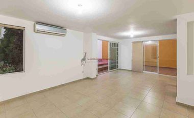 Casa en Venta Paseo de Cumbres | Terreno Doble en Esquina con Alberca y Terraza
