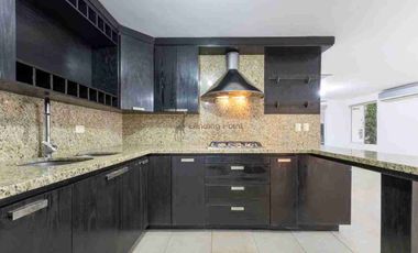 Casa en Venta Paseo de Cumbres | Terreno Doble en Esquina con Alberca y Terraza