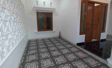 Dijual Rumah Gentan Solo Pajang